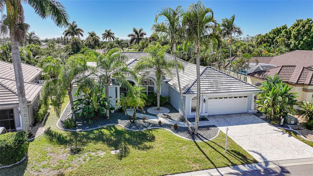 Active With Contract: $449,000 (3 beds, 2 baths, 2214 Square Feet)