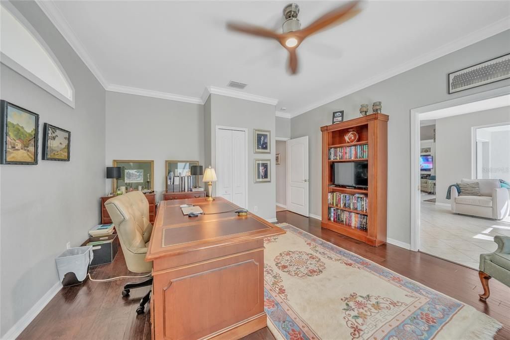 Active With Contract: $449,000 (3 beds, 2 baths, 2214 Square Feet)