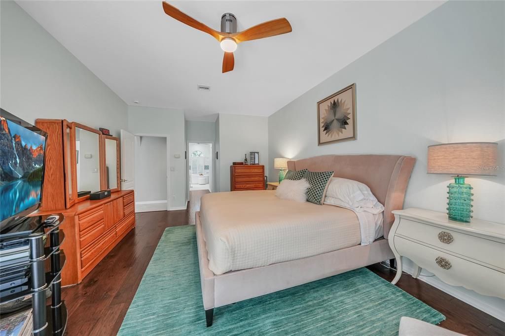 Active With Contract: $449,000 (3 beds, 2 baths, 2214 Square Feet)