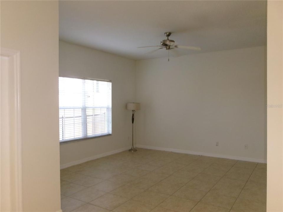 На продажу: $345,900 (4 спален, 3 ванн, 1884 Квадратных фут)