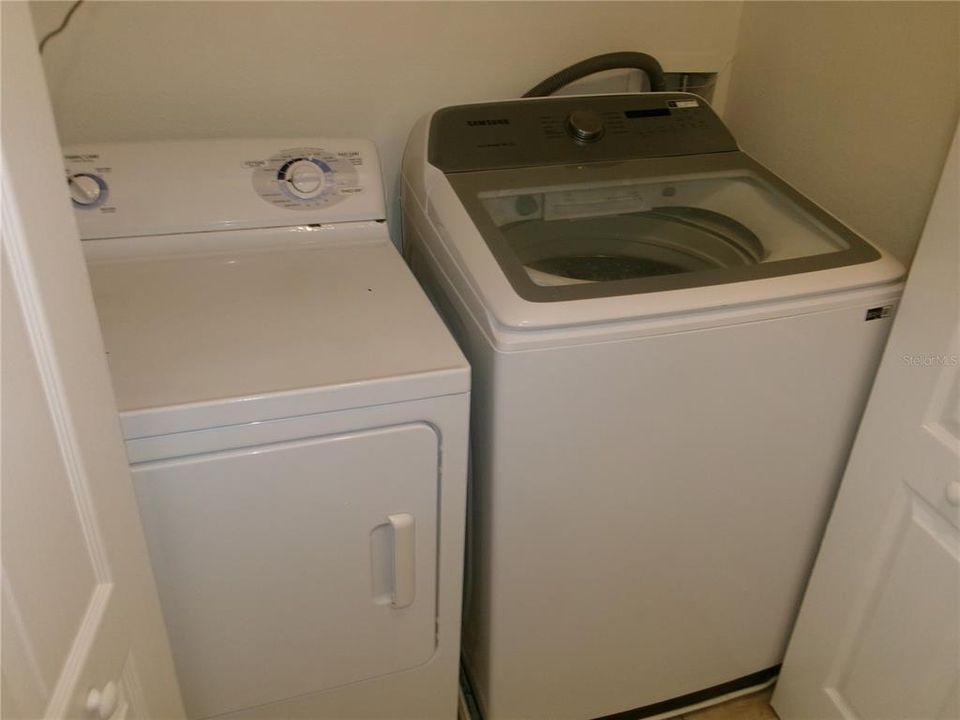 На продажу: $345,900 (4 спален, 3 ванн, 1884 Квадратных фут)