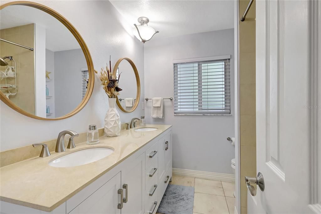 待售: $949,999 (3 贝兹, 2 浴室, 1918 平方英尺)