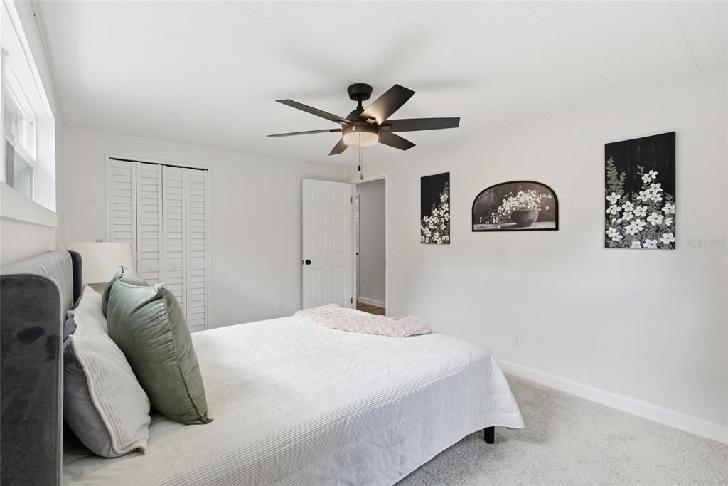 For Sale: $214,900 (3 beds, 1 baths, 1012 Square Feet)