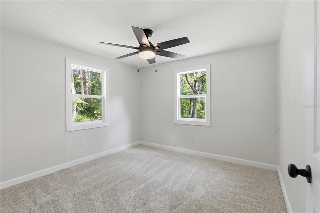 For Sale: $214,900 (3 beds, 1 baths, 1012 Square Feet)