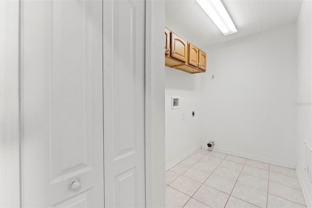 For Sale: $329,000 (4 beds, 2 baths, 2309 Square Feet)