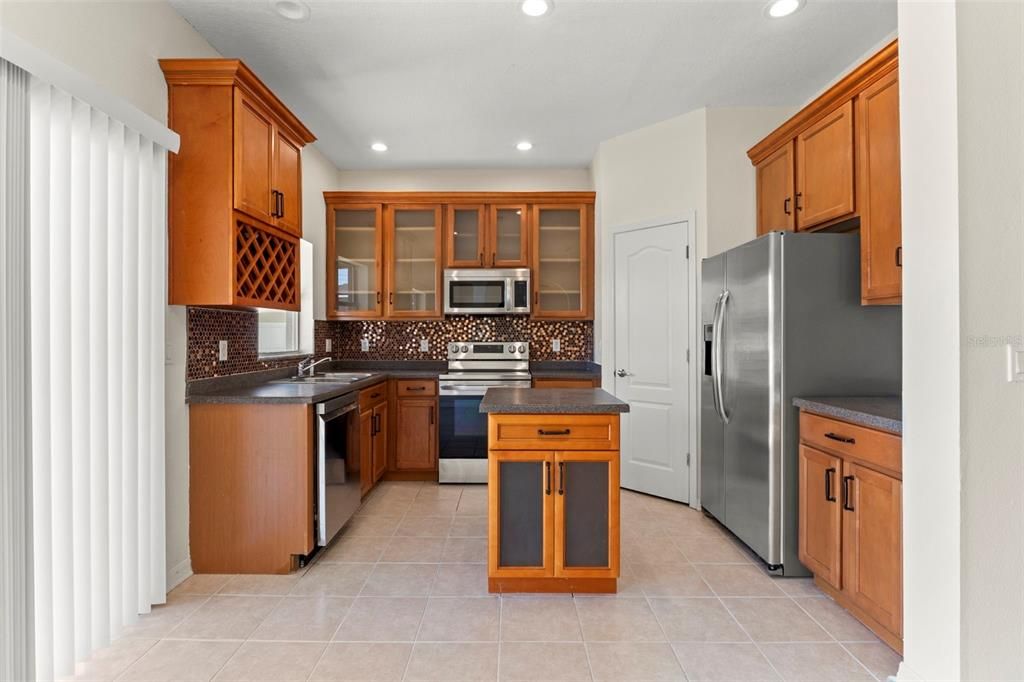 For Sale: $329,000 (4 beds, 2 baths, 2309 Square Feet)