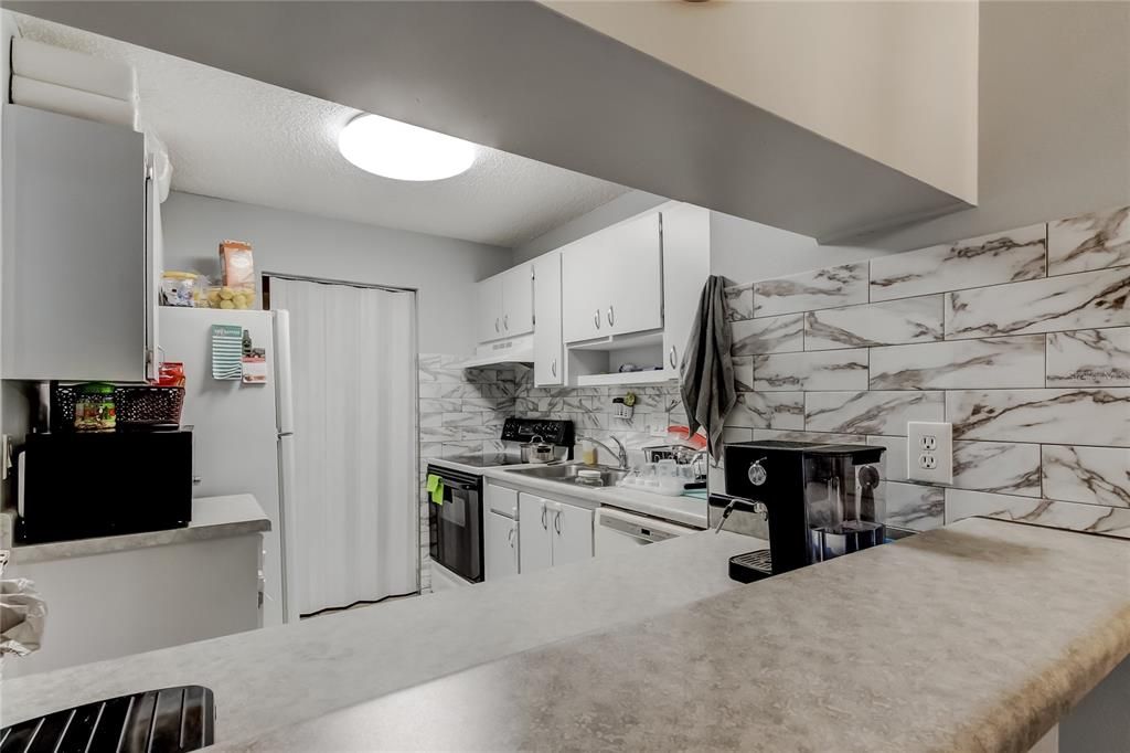 En Venta: $185,000 (2 camas, 2 baños, 900 Pies cuadrados)