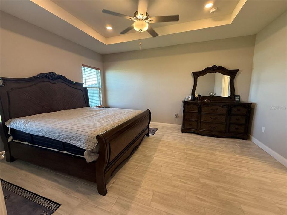 En Renta: $3,000 (5 camas, 3 baños, 2776 Pies cuadrados)