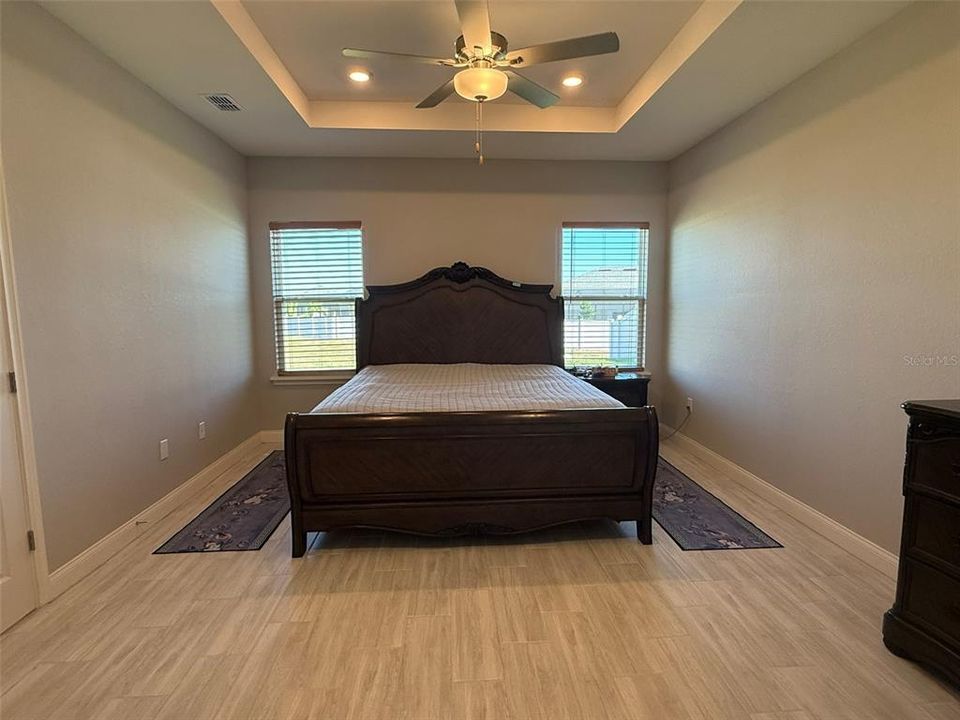 En Renta: $3,000 (5 camas, 3 baños, 2776 Pies cuadrados)