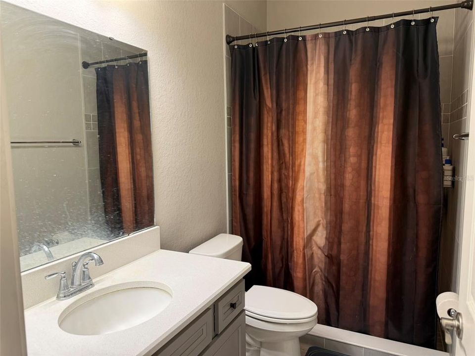 En Renta: $3,000 (5 camas, 3 baños, 2776 Pies cuadrados)