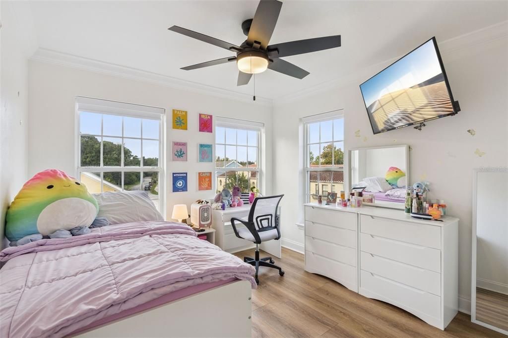 For Sale: $520,000 (3 beds, 2 baths, 1640 Square Feet)