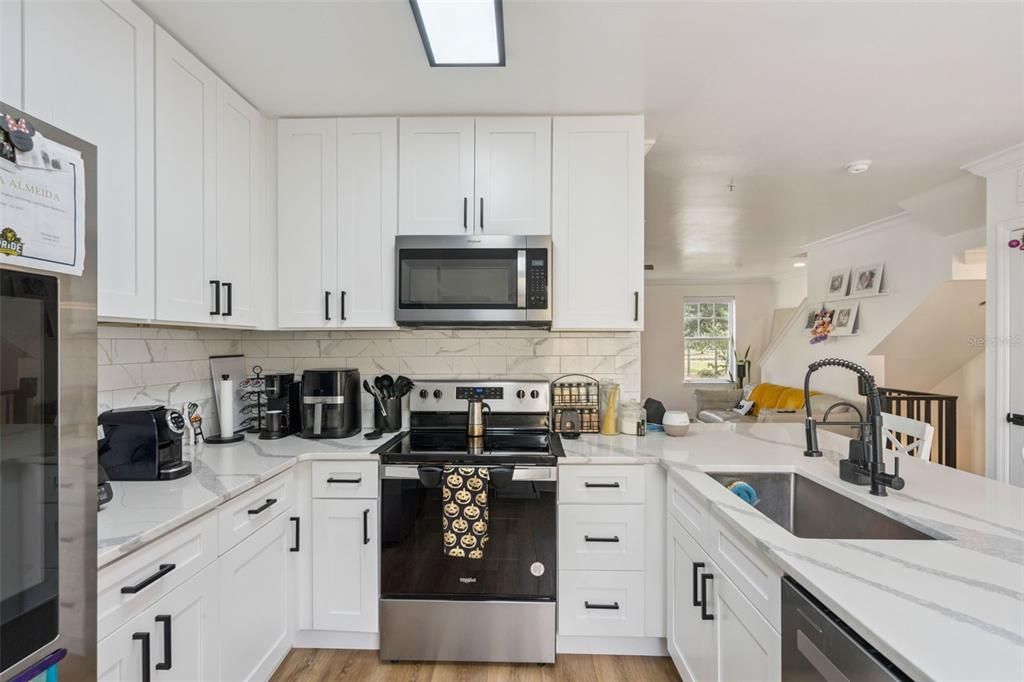 For Sale: $520,000 (3 beds, 2 baths, 1640 Square Feet)