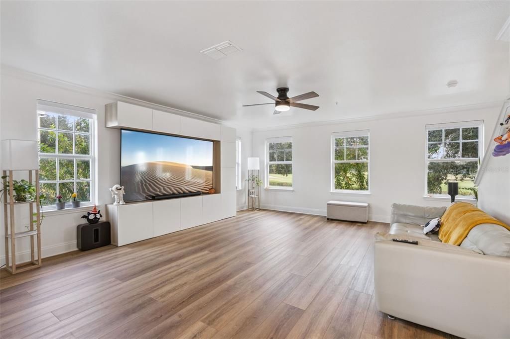 For Sale: $520,000 (3 beds, 2 baths, 1640 Square Feet)