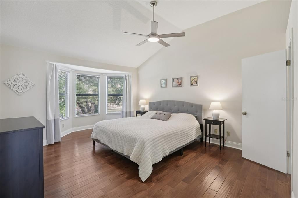 En Venta: $650,000 (4 camas, 2 baños, 2277 Pies cuadrados)