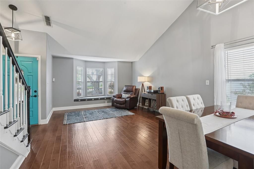 En Venta: $650,000 (4 camas, 2 baños, 2277 Pies cuadrados)