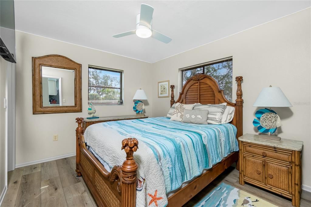 Active With Contract: $239,000 (2 beds, 2 baths, 1020 Square Feet)