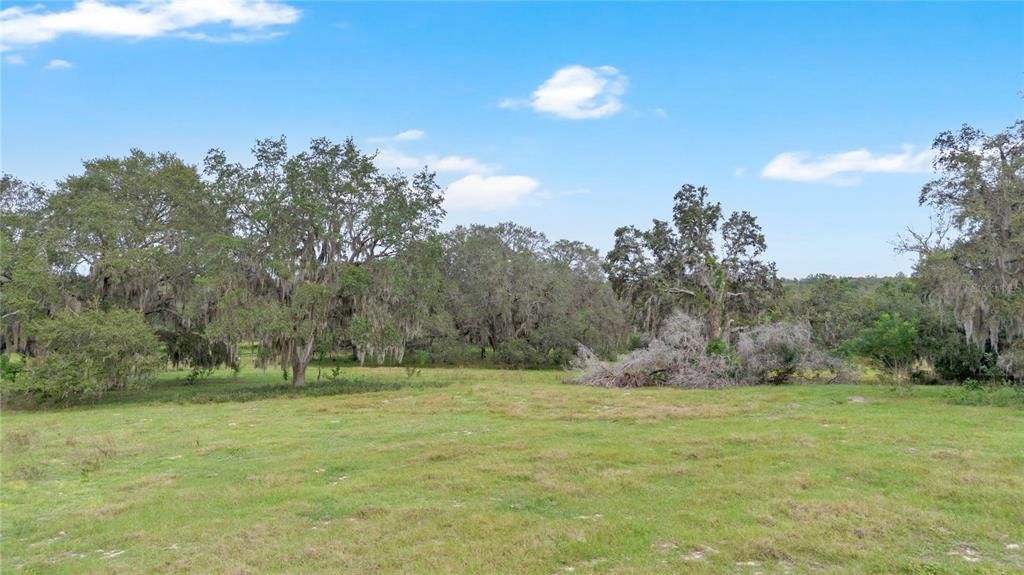 待售: $508,000 (9.85 acres)