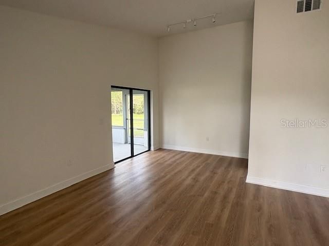 For Rent: $1,750 (2 beds, 2 baths, 900 Square Feet)