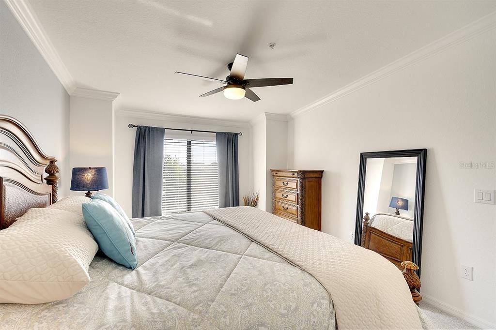 待售: $427,400 (2 贝兹, 2 浴室, 1355 平方英尺)