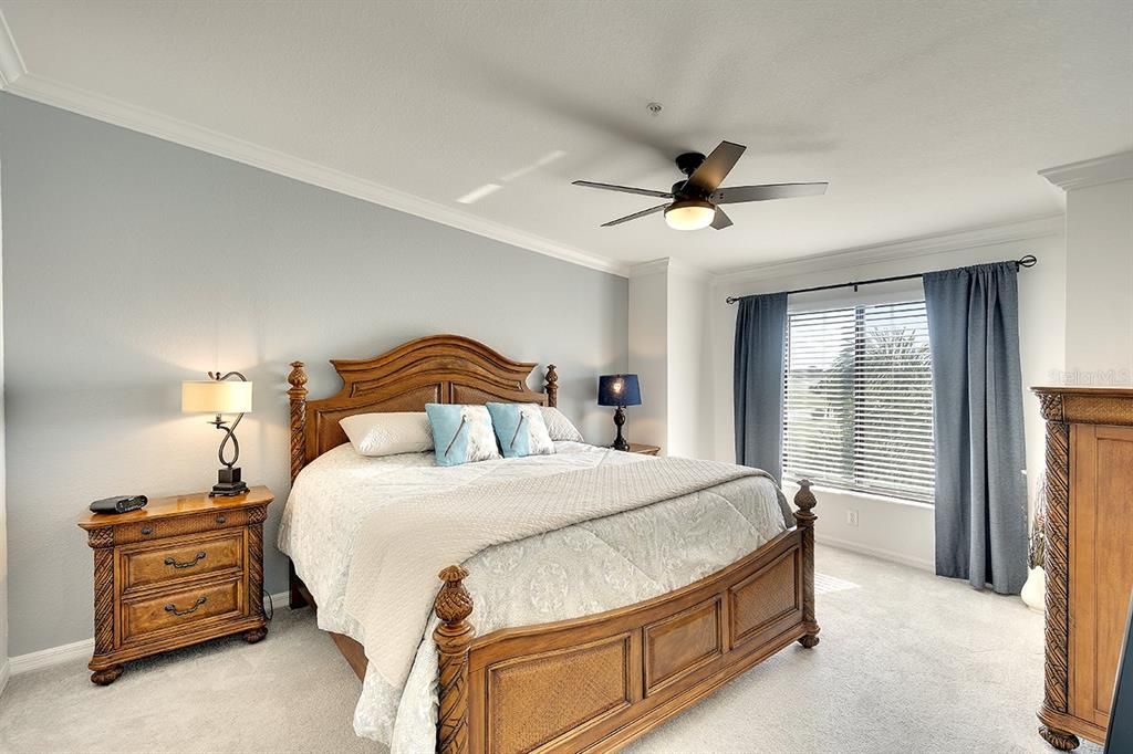 待售: $427,400 (2 贝兹, 2 浴室, 1355 平方英尺)