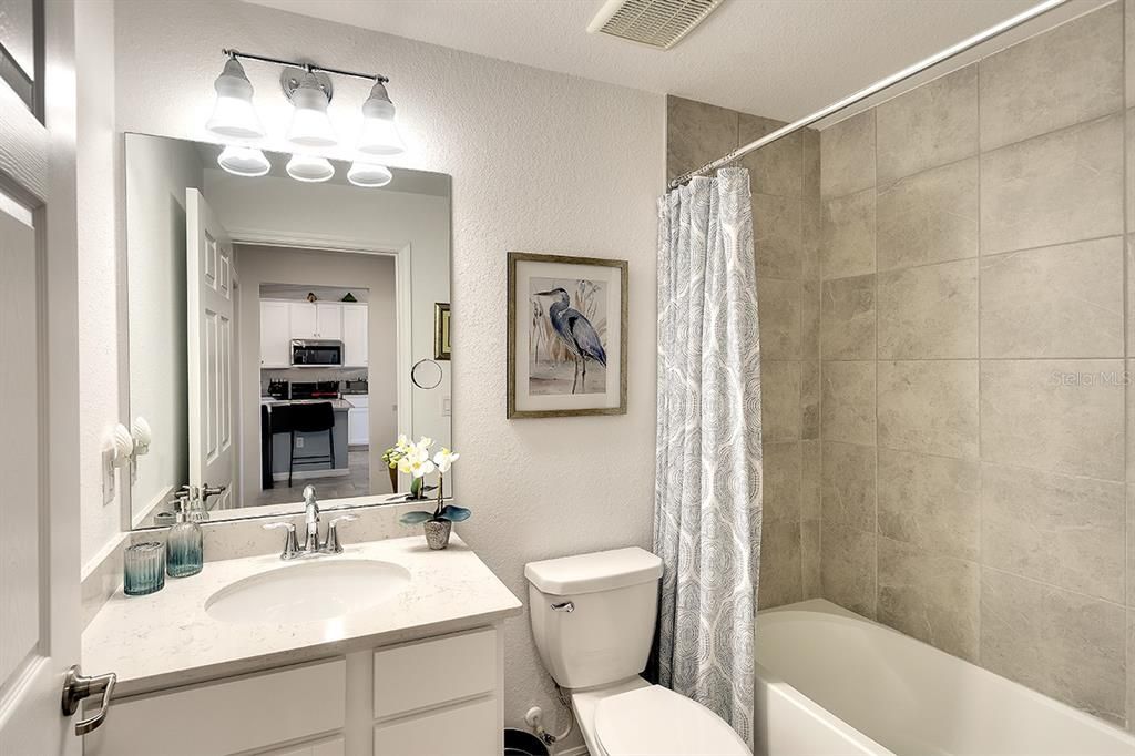 待售: $427,400 (2 贝兹, 2 浴室, 1355 平方英尺)