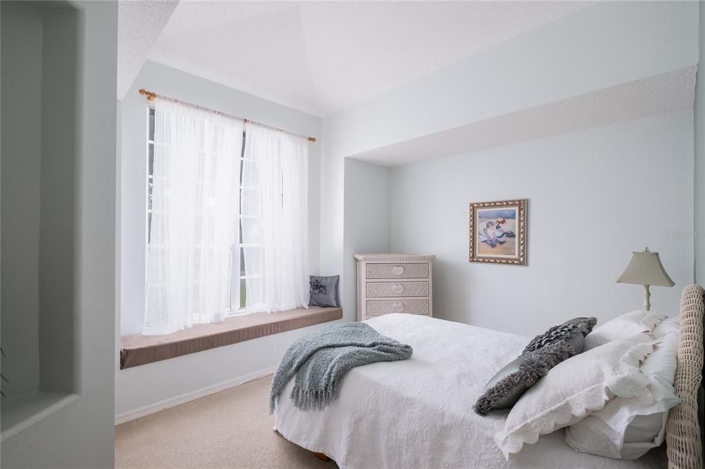 En Venta: $539,900 (4 camas, 2 baños, 1921 Pies cuadrados)