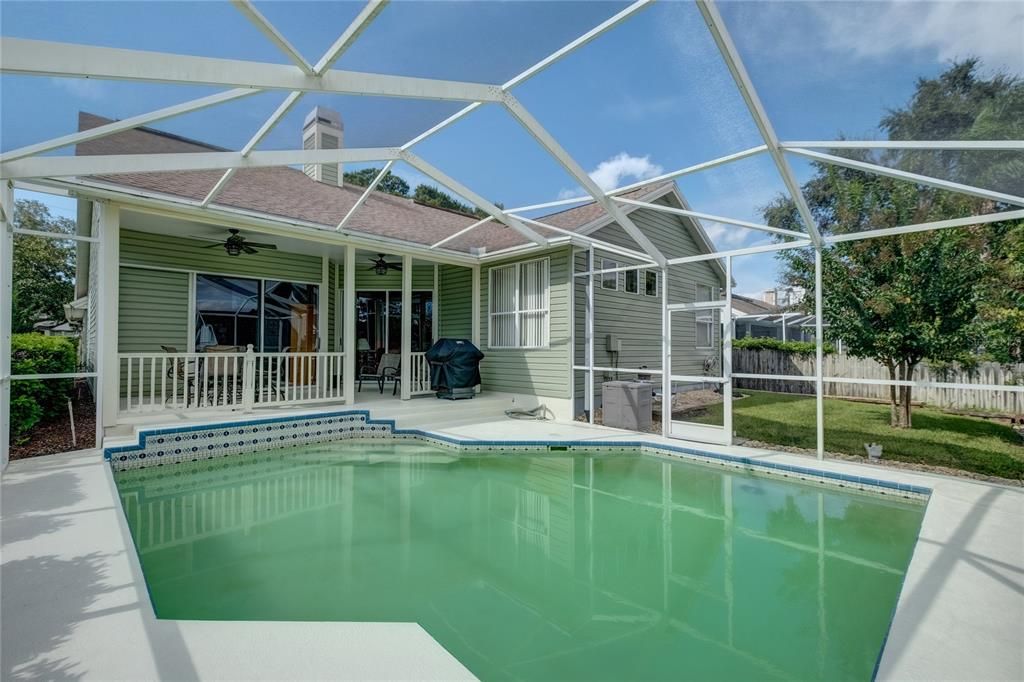 En Venta: $539,900 (4 camas, 2 baños, 1921 Pies cuadrados)