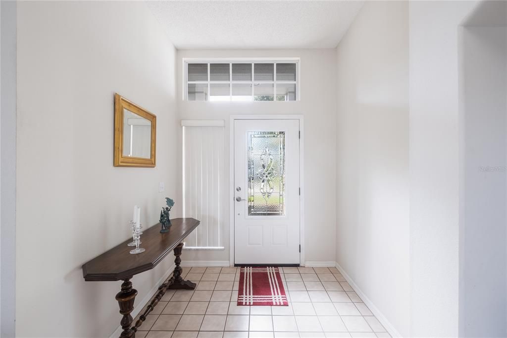 En Venta: $539,900 (4 camas, 2 baños, 1921 Pies cuadrados)