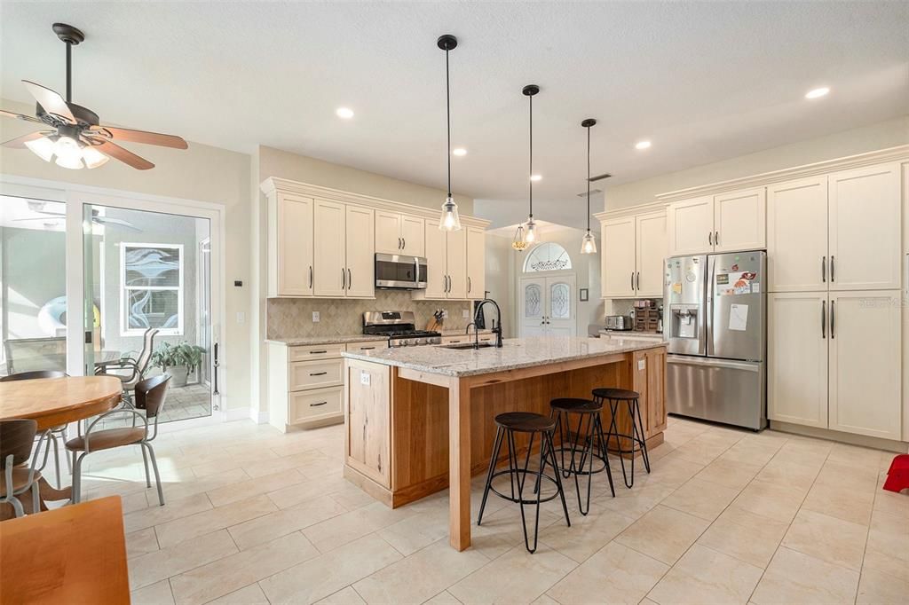 Active With Contract: $625,000 (3 beds, 2 baths, 2541 Square Feet)