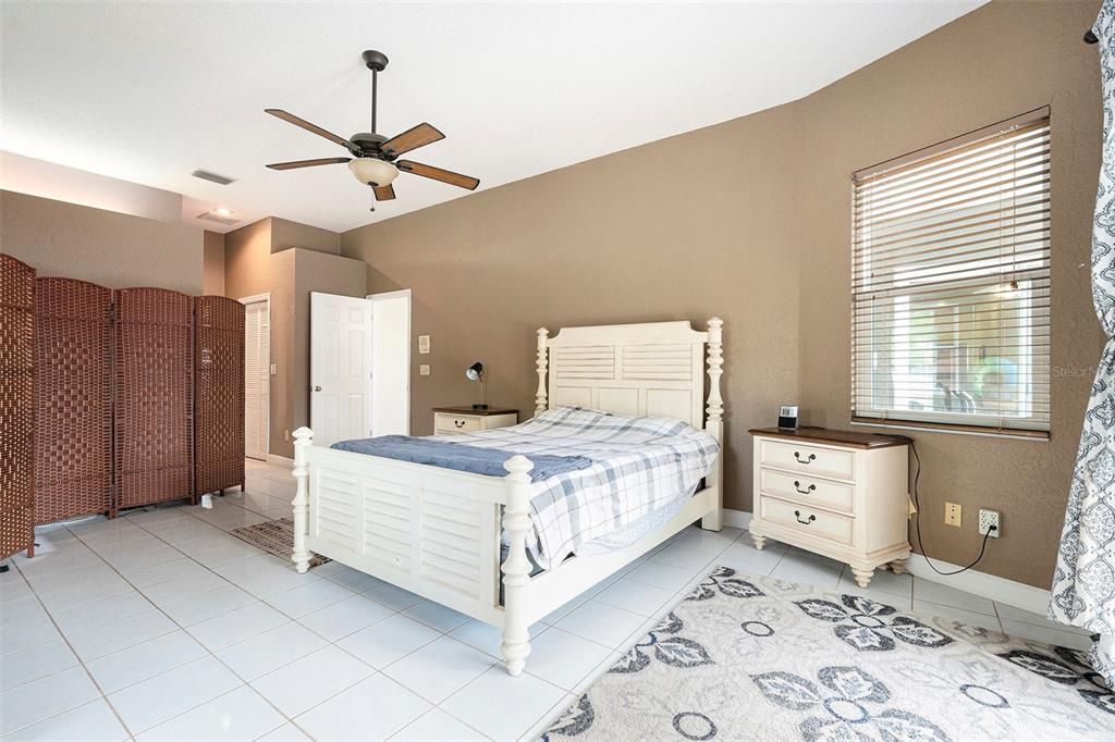 Active With Contract: $625,000 (3 beds, 2 baths, 2541 Square Feet)