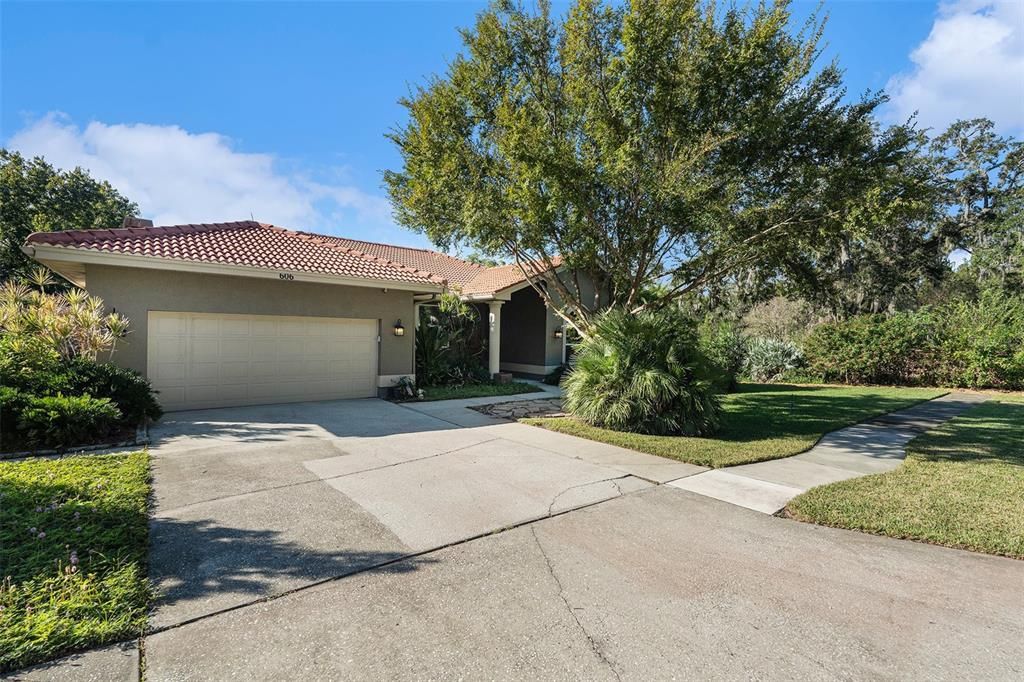 Active With Contract: $625,000 (3 beds, 2 baths, 2541 Square Feet)