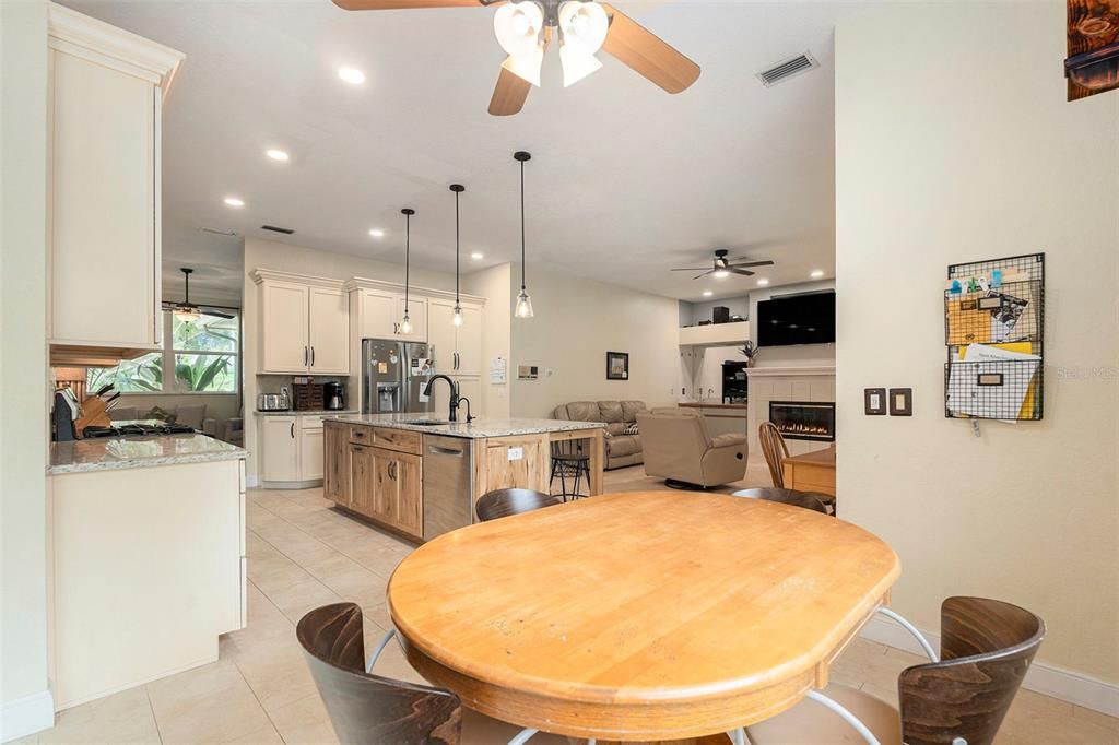 Active With Contract: $625,000 (3 beds, 2 baths, 2541 Square Feet)