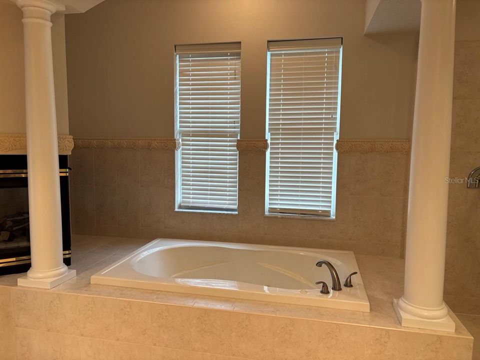 待售: $659,900 (3 贝兹, 3 浴室, 3490 平方英尺)