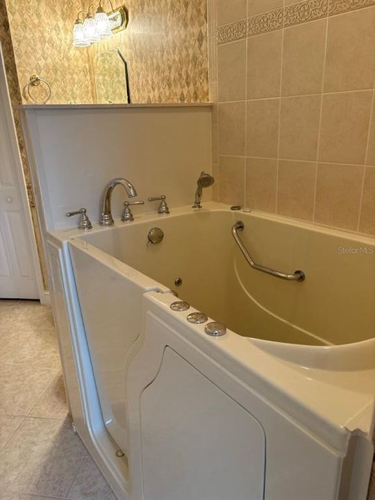 待售: $659,900 (3 贝兹, 3 浴室, 3490 平方英尺)