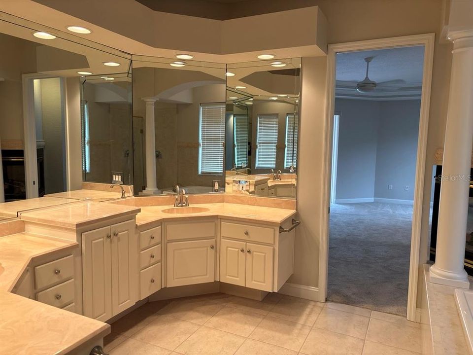 待售: $659,900 (3 贝兹, 3 浴室, 3490 平方英尺)