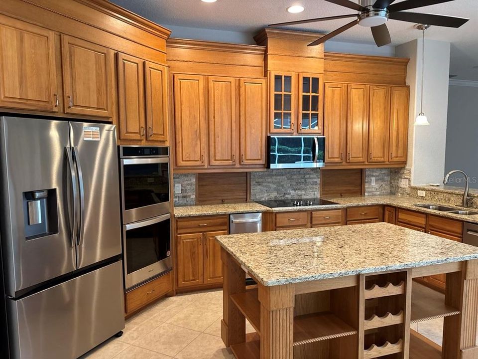 待售: $659,900 (3 贝兹, 3 浴室, 3490 平方英尺)