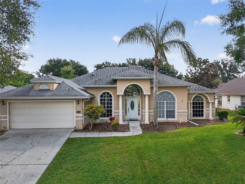 合同活跃: $449,990 (4 贝兹, 2 浴室, 2416 平方英尺)