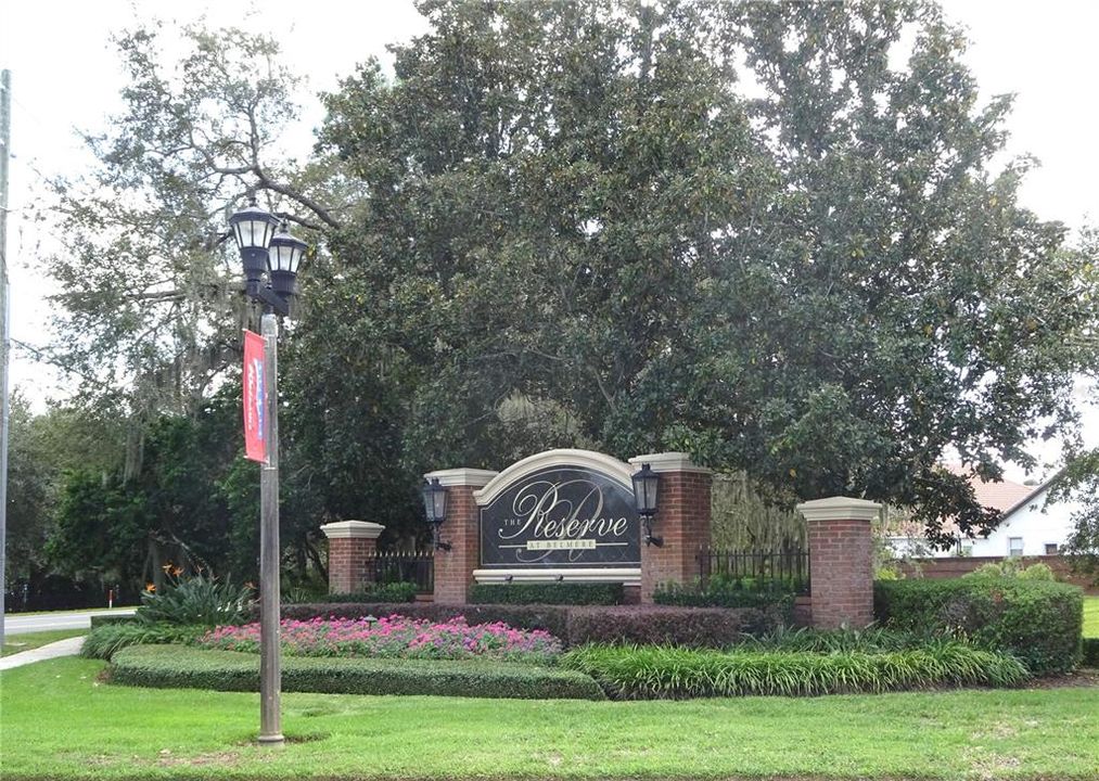 For Sale: $850,000 (4 beds, 3 baths, 2764 Square Feet)