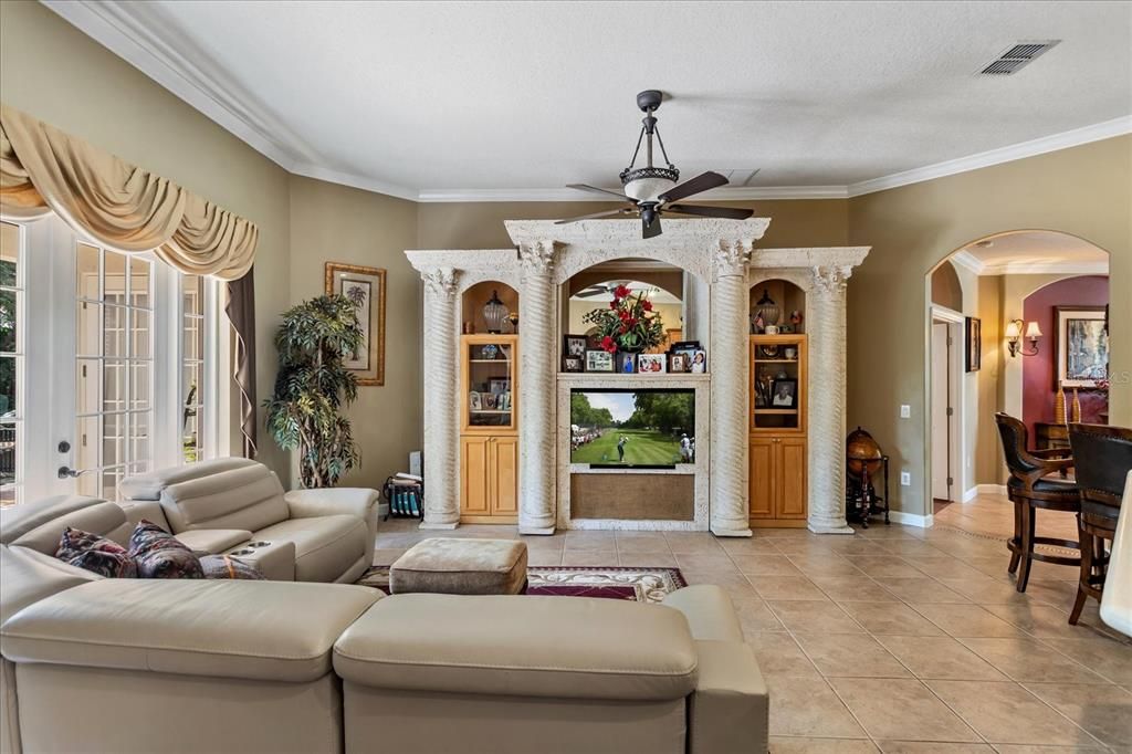 For Sale: $850,000 (4 beds, 3 baths, 2764 Square Feet)