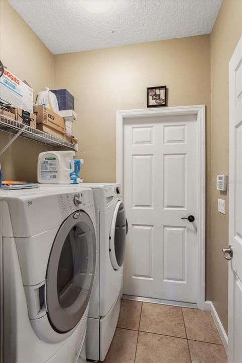 For Sale: $850,000 (4 beds, 3 baths, 2764 Square Feet)