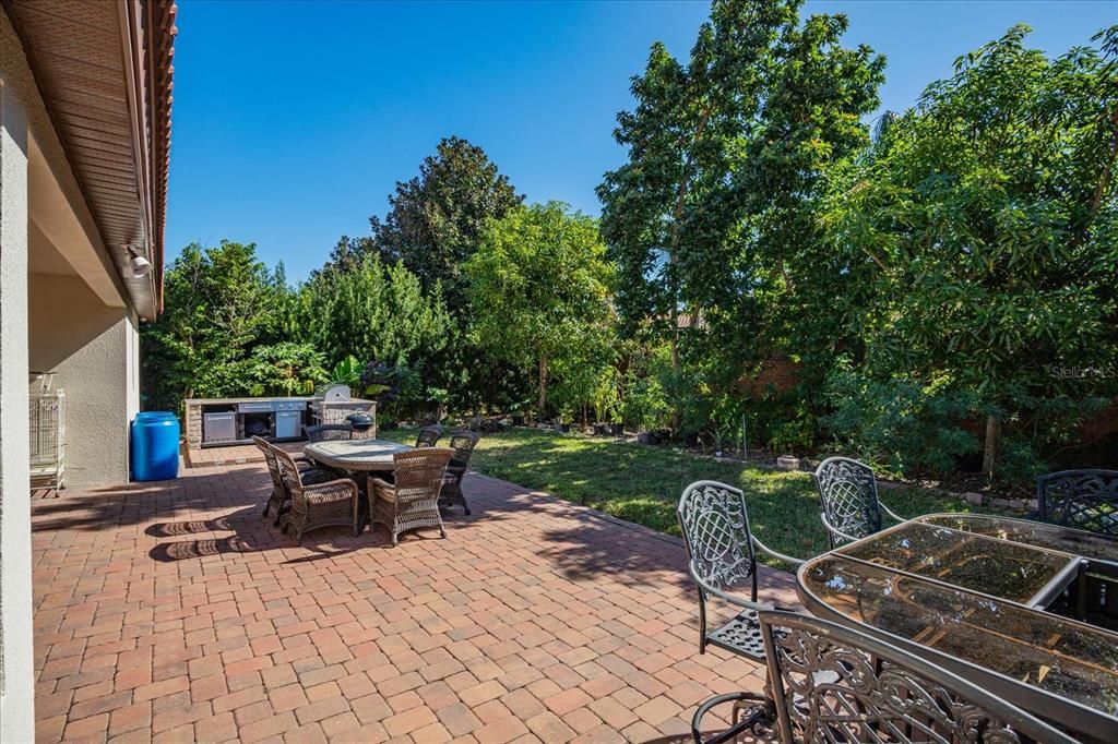 For Sale: $850,000 (4 beds, 3 baths, 2764 Square Feet)