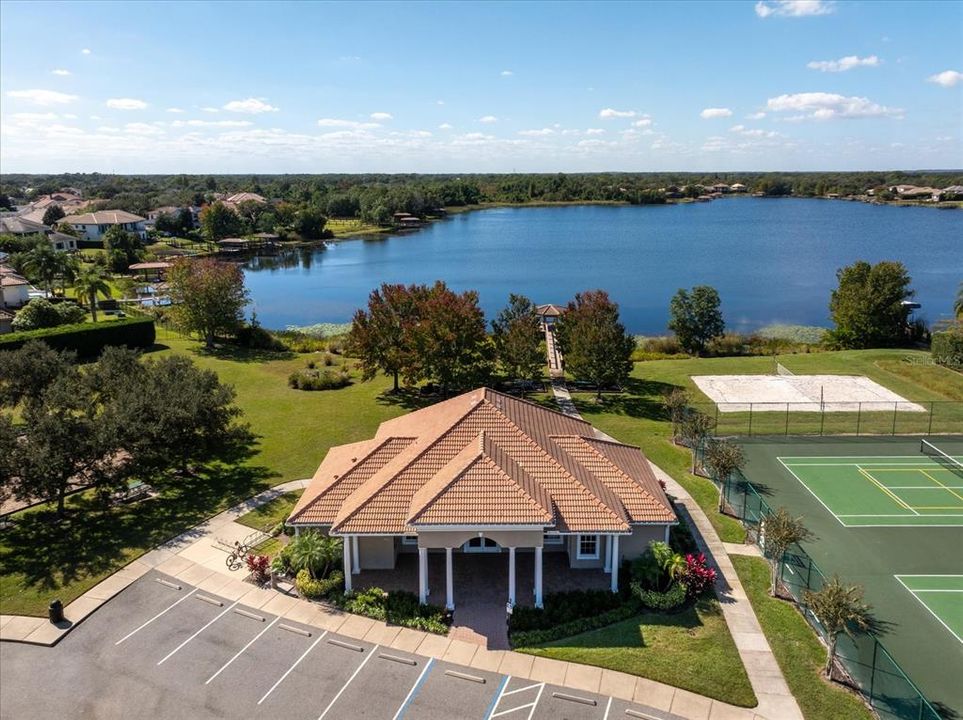 For Sale: $850,000 (4 beds, 3 baths, 2764 Square Feet)