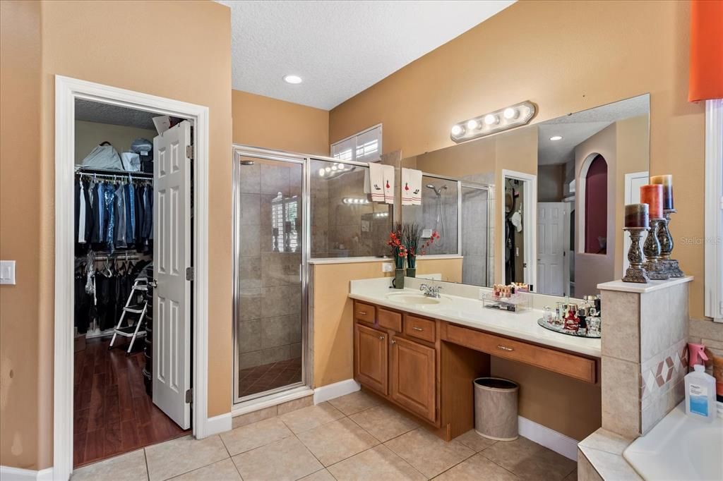 For Sale: $850,000 (4 beds, 3 baths, 2764 Square Feet)