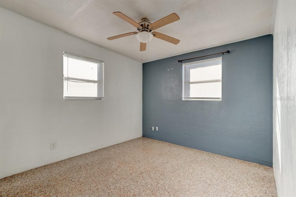 Active With Contract: $145,000 (3 beds, 1 baths, 1115 Square Feet)