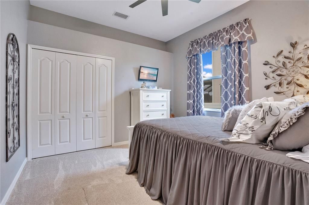 待售: $700,000 (4 贝兹, 3 浴室, 2488 平方英尺)