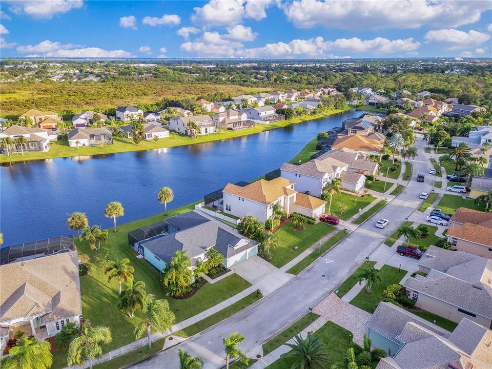 待售: $700,000 (4 贝兹, 3 浴室, 2488 平方英尺)