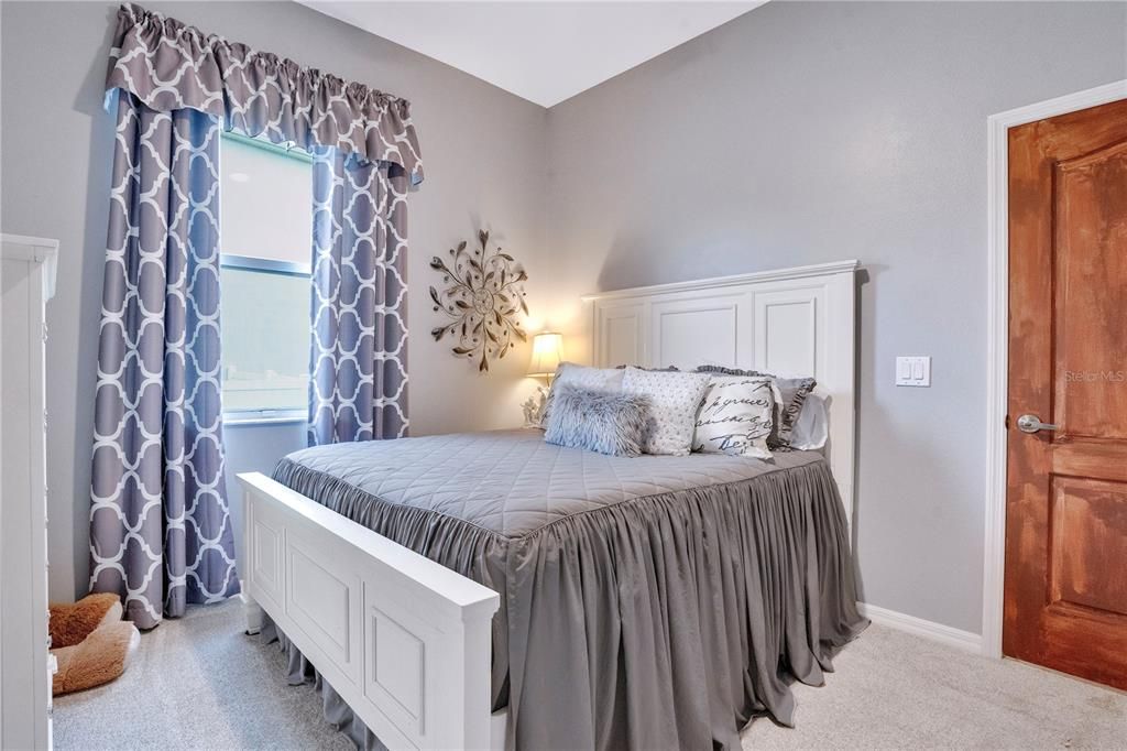 待售: $700,000 (4 贝兹, 3 浴室, 2488 平方英尺)