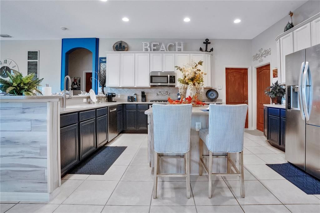 待售: $700,000 (4 贝兹, 3 浴室, 2488 平方英尺)