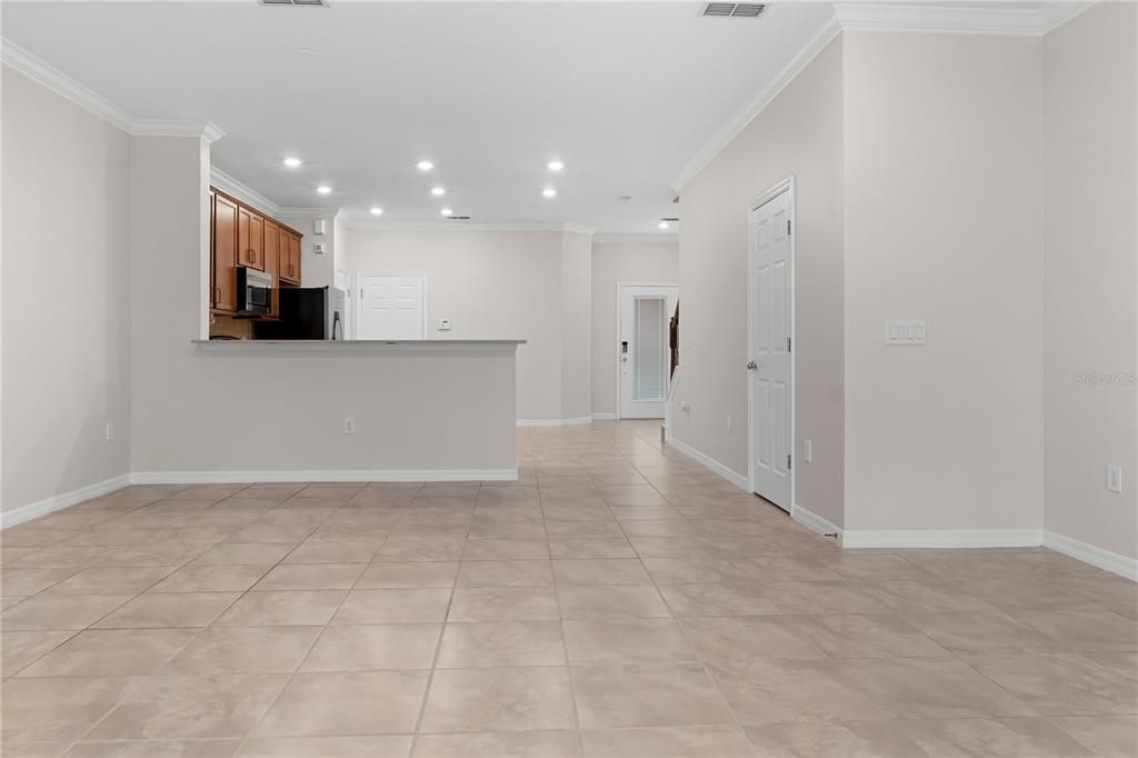 For Rent: $2,400 (3 beds, 2 baths, 1881 Square Feet)