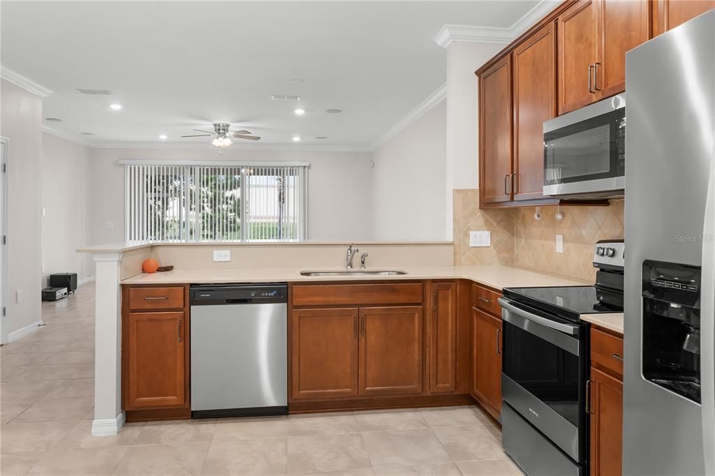 For Rent: $2,400 (3 beds, 2 baths, 1881 Square Feet)